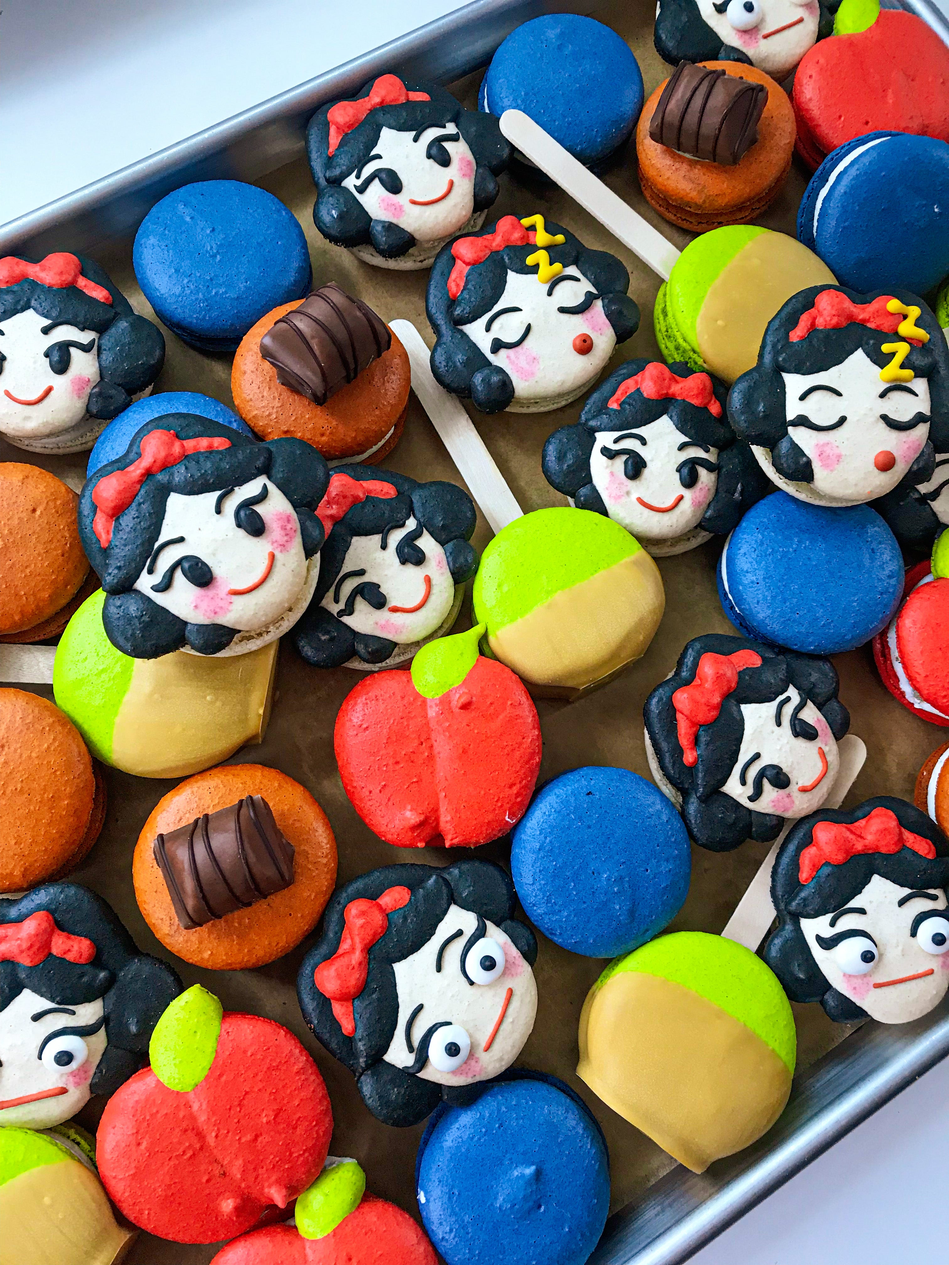 Snow White Macaron  Box