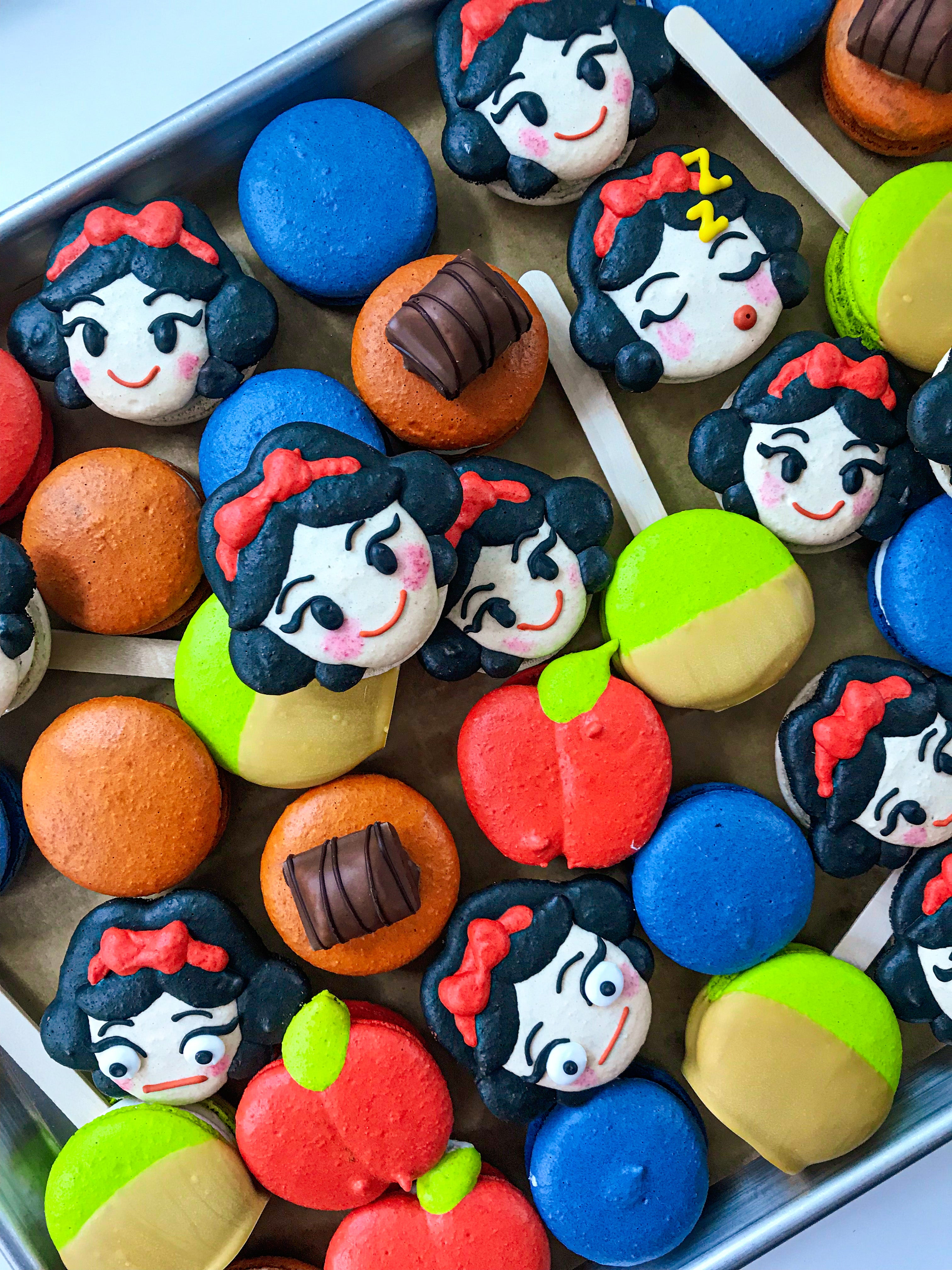 Snow White Macaron  Box