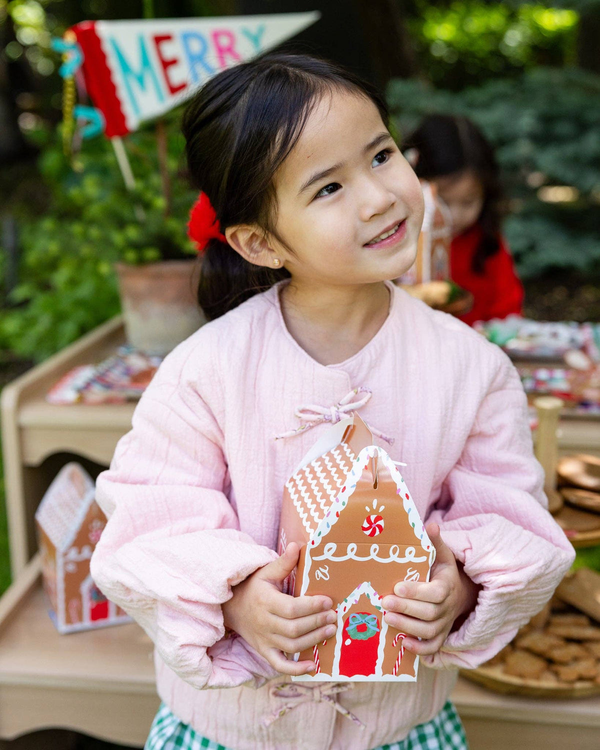 MYB1307 - Gingerbread House Treat Boxes with Stickers