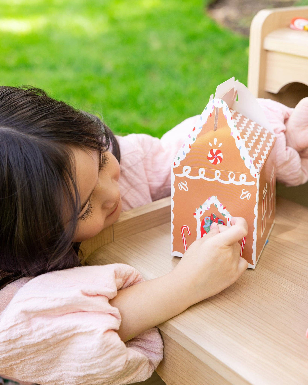 MYB1307 - Gingerbread House Treat Boxes with Stickers